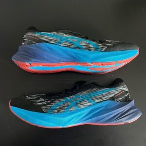 ASICS Novablast 3 Men’s Size 12 D